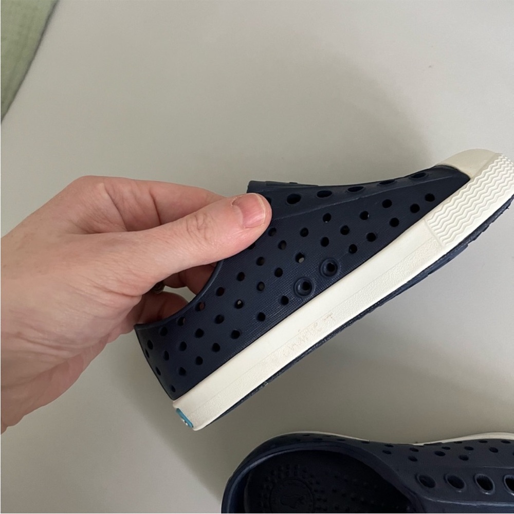 • native shoes • - Picture 4 of 5